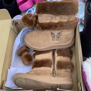 Brown (camel), size 6, toddler girl boots.